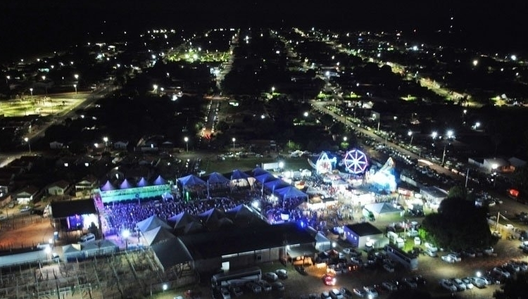Imagem de compartilhamento para o artigo 21ª Festa do Peão de Boiadeiro de Alcinópolis: sucesso e emoção na maior festa de rodeio de MS  da MS Todo dia